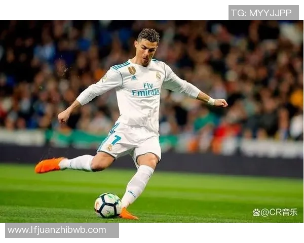 足球赛后众球星纷纷追随C罗足迹展现对传奇人物的敬意与羡慕